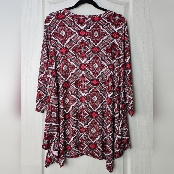 Women's 3/4 Sleeve Casual Flowy Loose Fit Swing Top Tunic, Wine Red Pattern - Picture 7 of 10